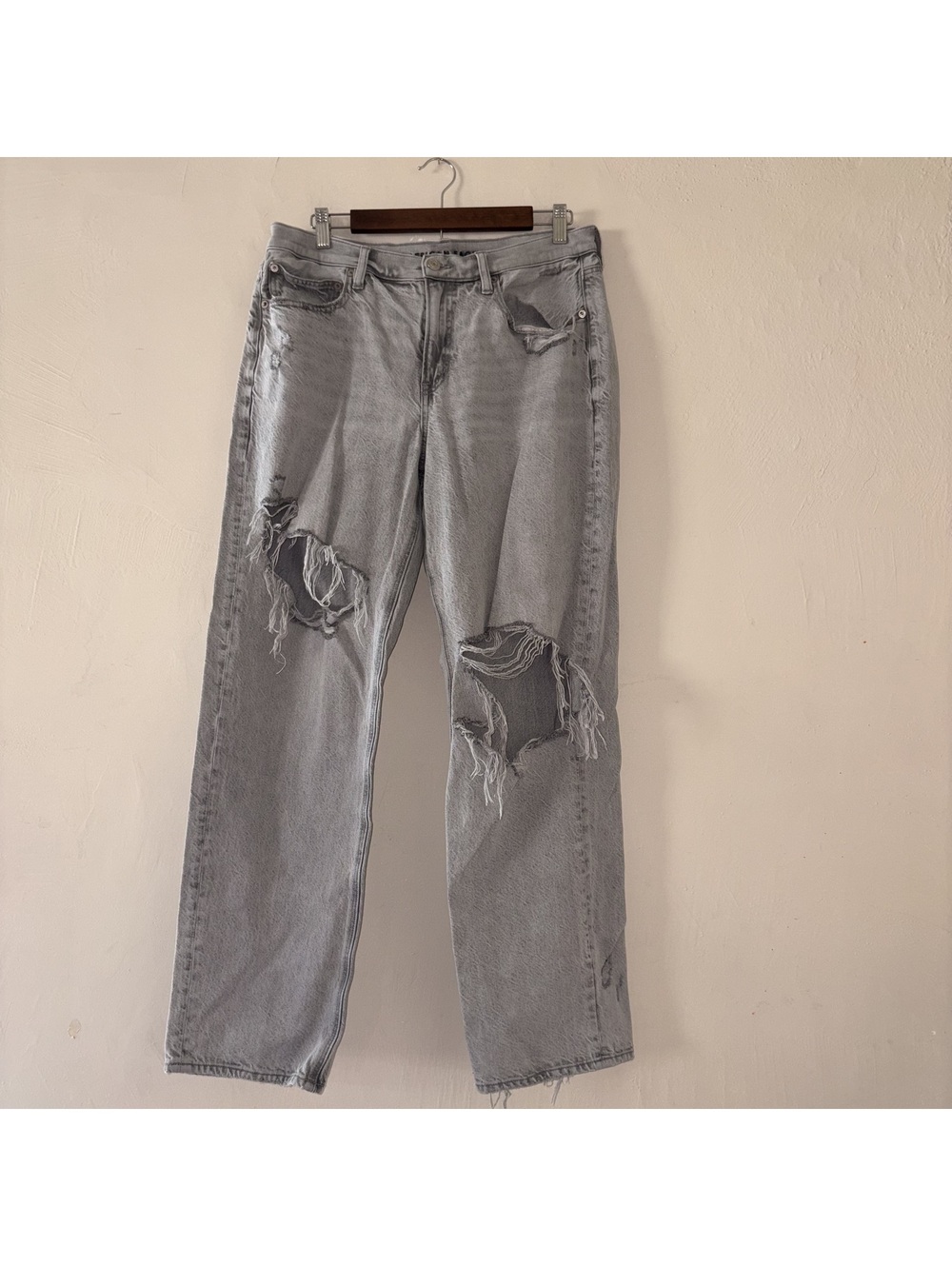 American Eagle 90s Straight Distressed Grey Jeans - Women’s Size 12